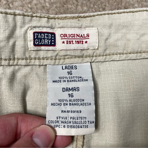 Faded Glory Beige Skort - Picture 4 of 7